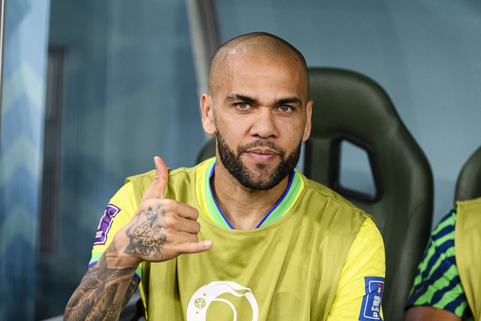 Dani Alves Wage Barcelona