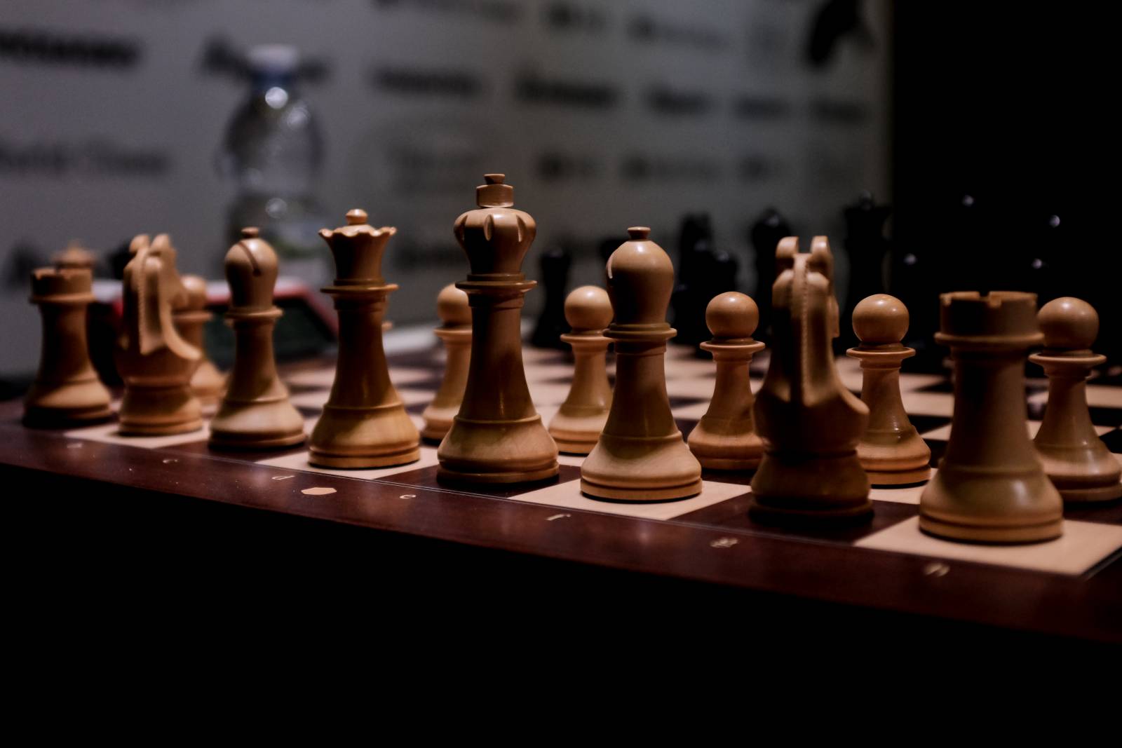 Российский шахматист Дубов сможет сыграть следующий матч без маски
