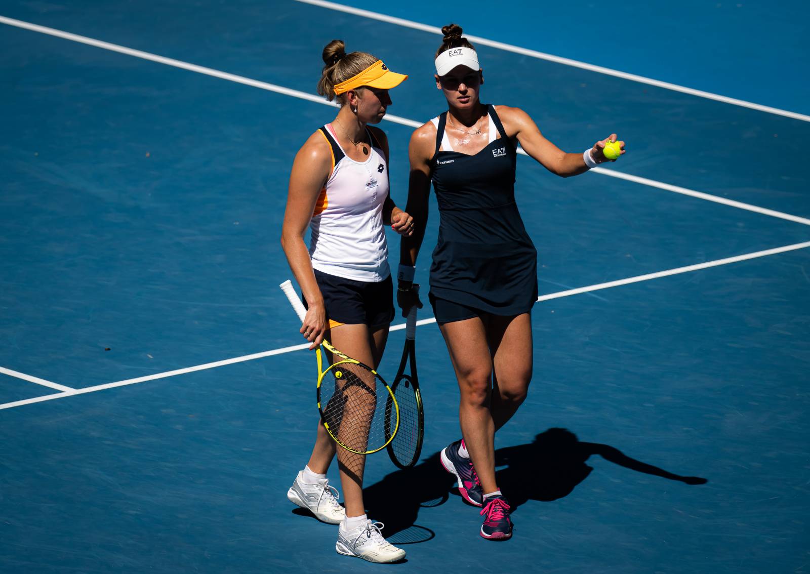 Кудерметова и Мертенс вышли в полуфинал парного разряда Australian Open