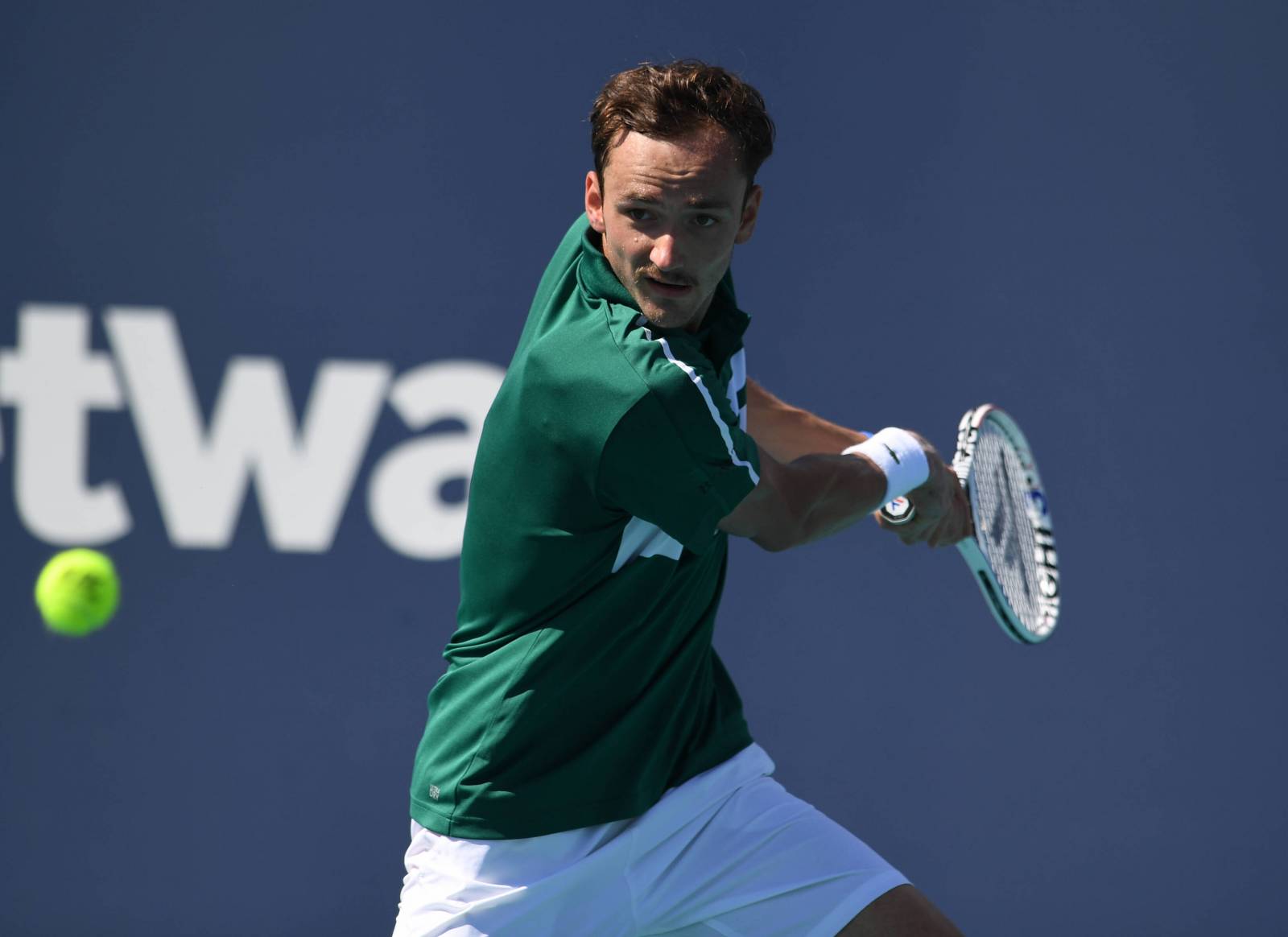 Медведев сумел пробиться в полуфинал Australian Open