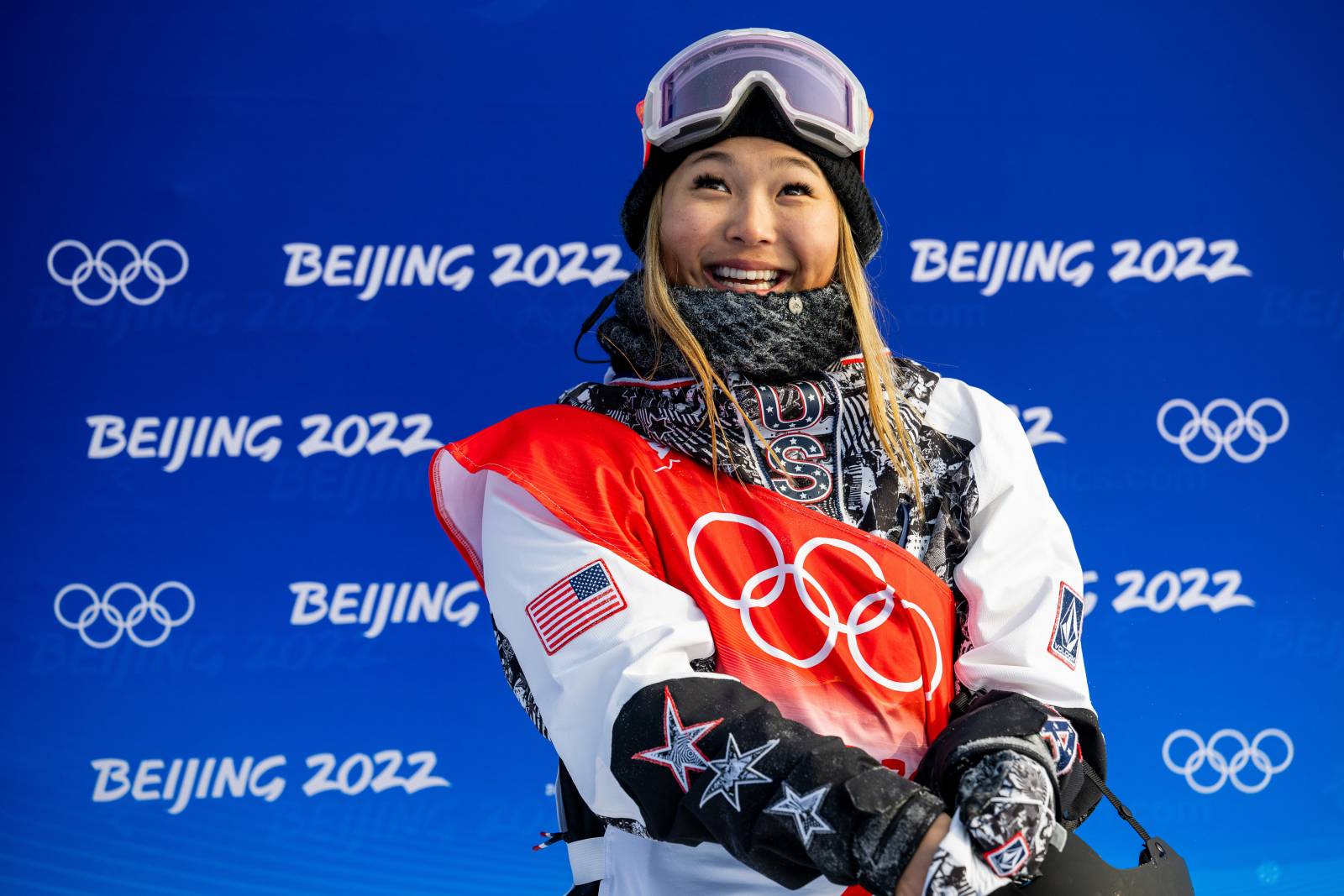 Американская сноубордистка Ким завоевала золотую медаль на Олимпиаде в Пекине в хафпайпе