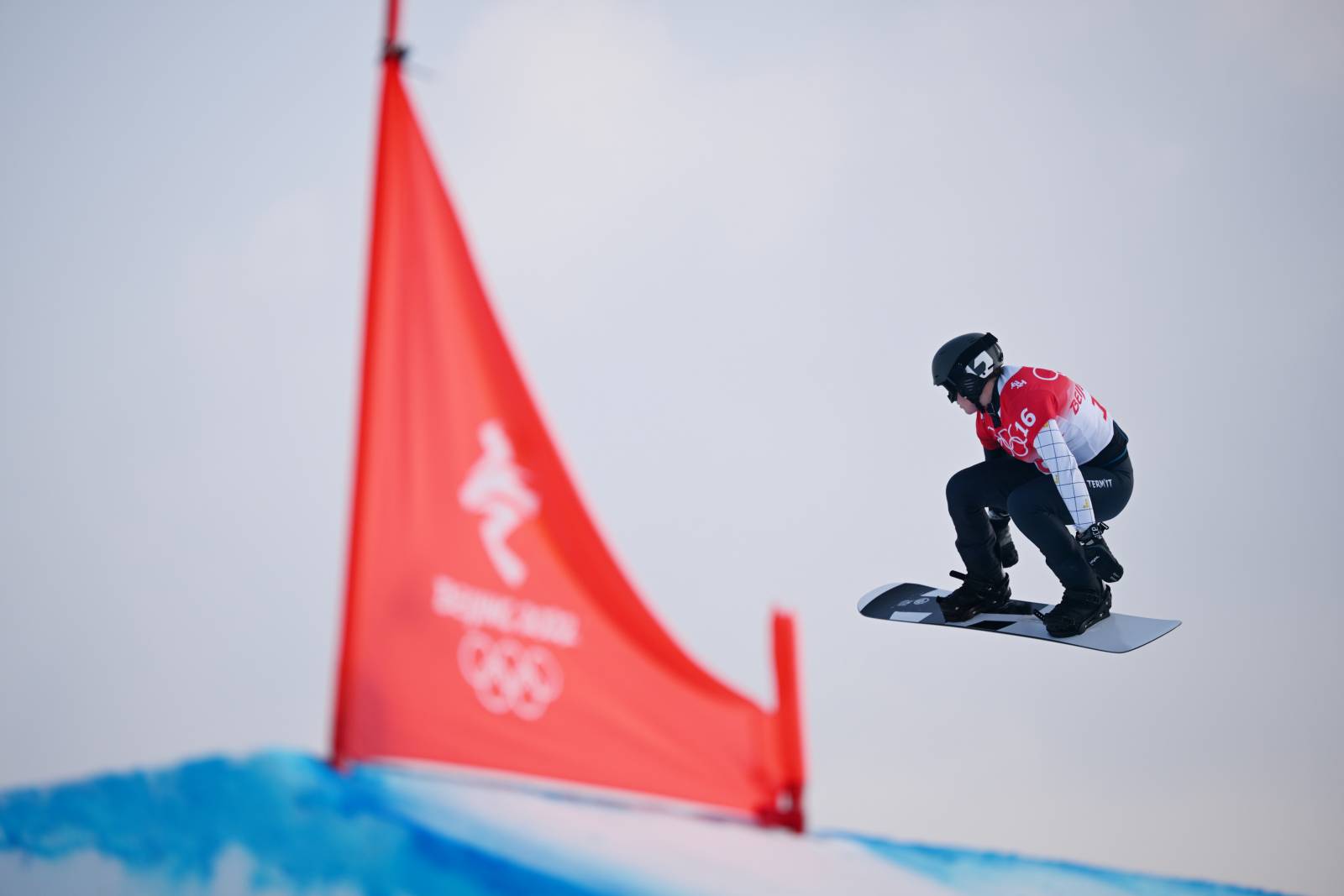 Россия вышла в полуфинал сноуборд-кросса в смешанных парах на Олимпиаде в Пекине