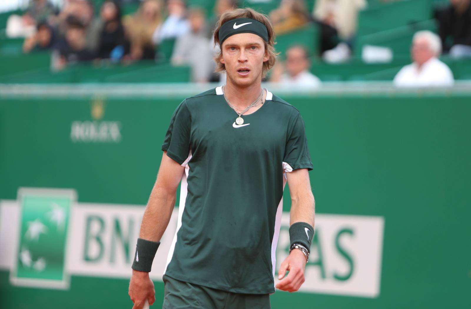 рублев на матче. рублев теннисист. теннис фото. портрет андрея рублева теннисист. победа рублева.