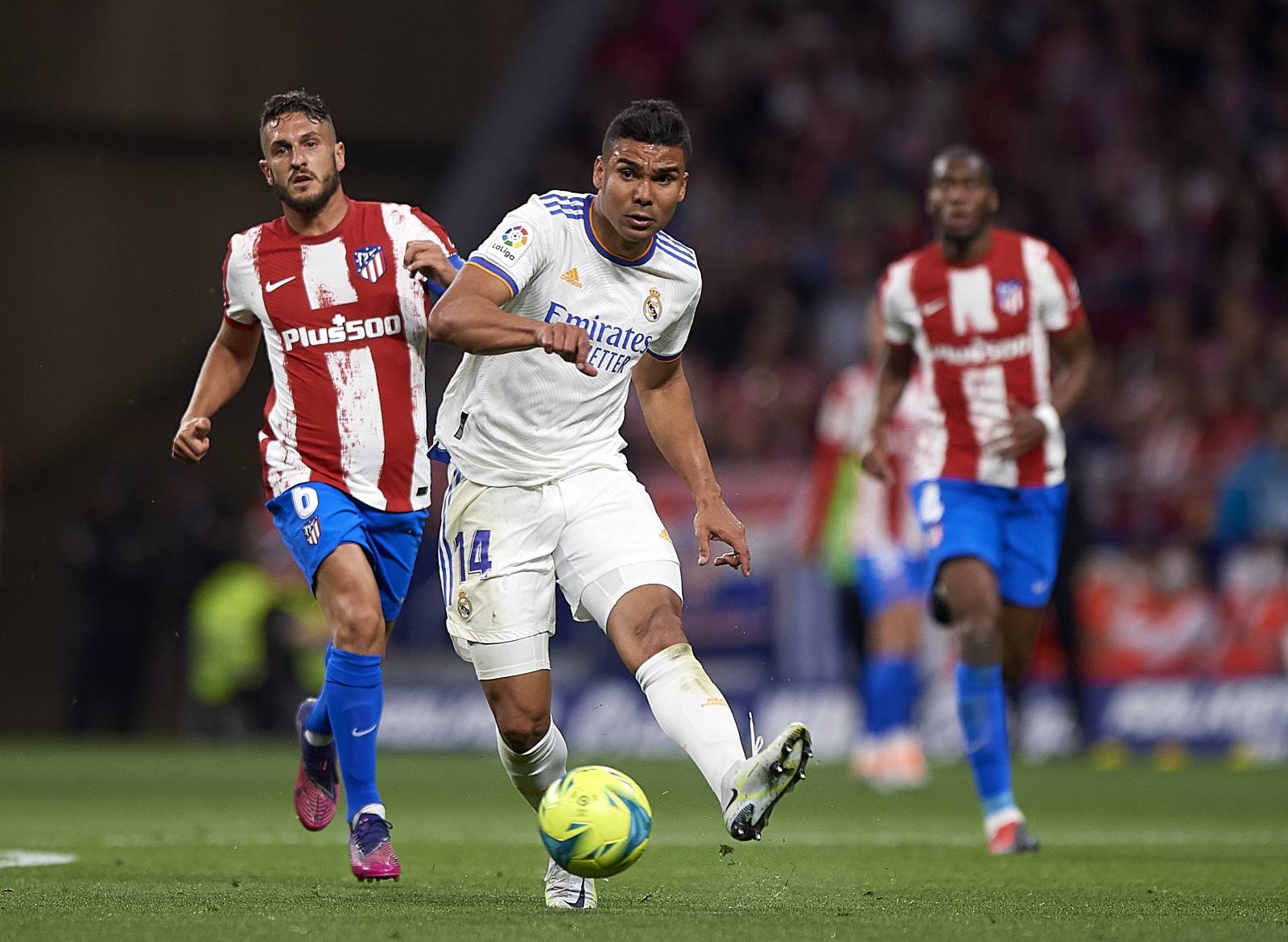 Зе Каштру футболист. Реал Мадрид матчи. Casemiro 2022. Футболист ze rato фото.