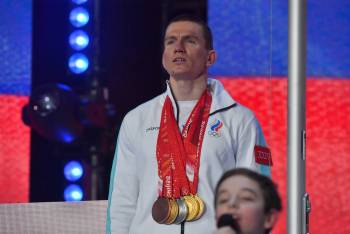 Губерниев рассказал, что Большунов оценил его вклад в завоевание 3 золотых медалей на Олимпиаде