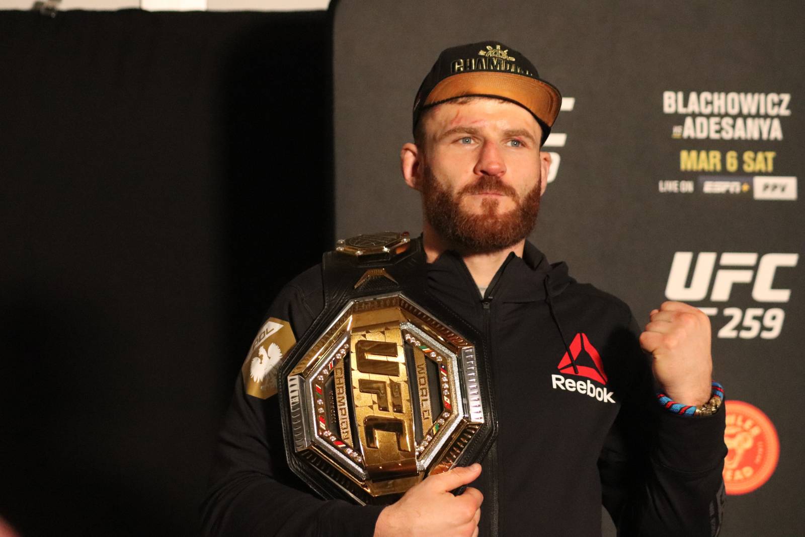 Прохазка назвал имя следующего соперника для защиты титула UFC