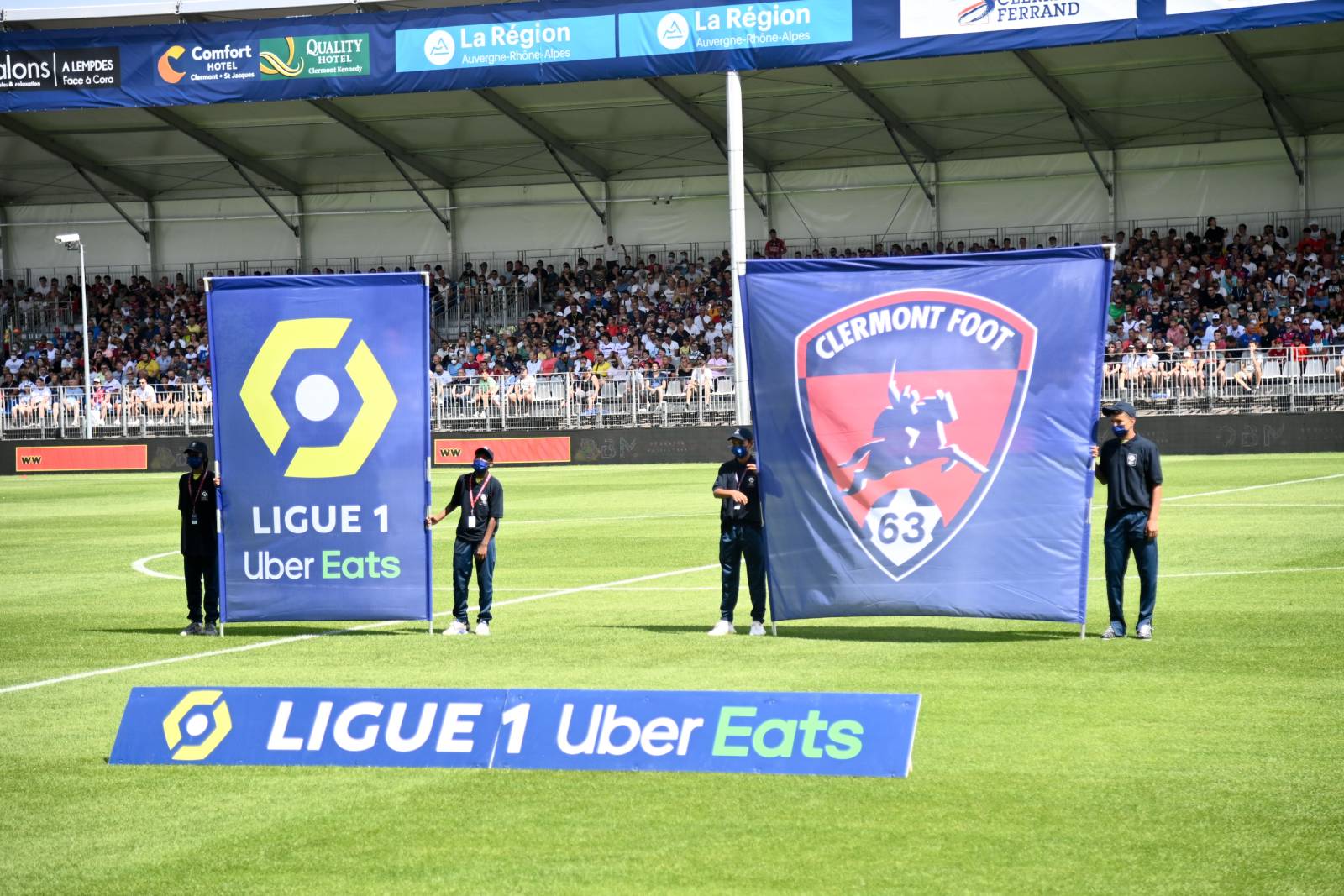 Liveresult ru прямые спортивные. Министр спорта Франции Амели Удеа-Кастера. Французская лига 5. Министр спорта Франции Амели Удеа-Кастера фото.