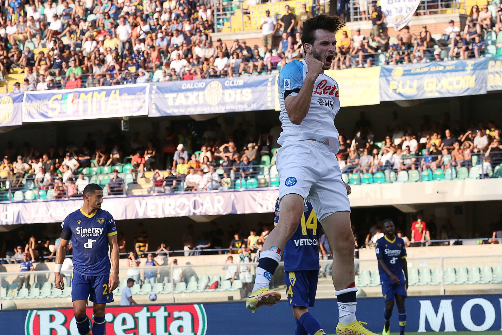 Кварацхелия отметился рядом достижений в своём дебютном матче за «Наполи»