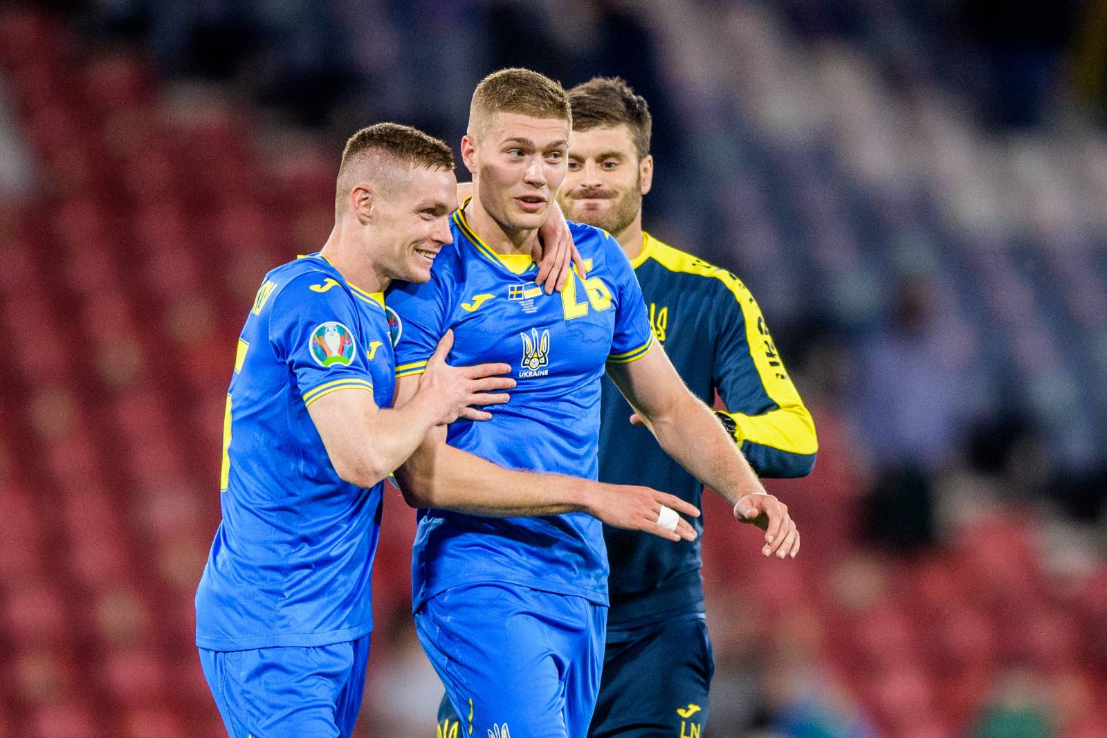 «Салернитана» и «Аугсбург» поспорят за нападающего сборной Украины