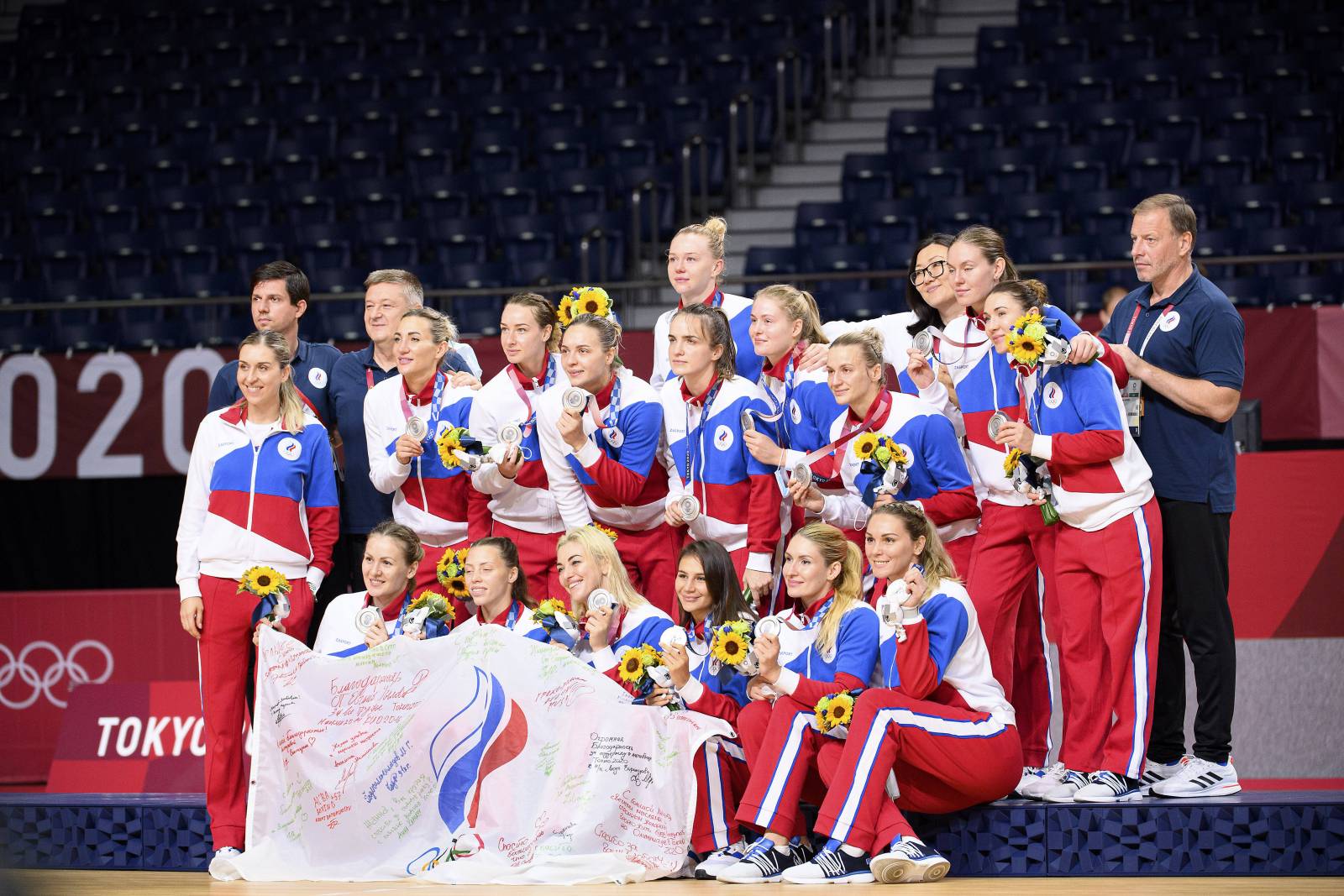 Фамилии спортсменов кто едет на олимпиаду. Российские спортсмены. Российские спортсмены на Олимпиаде. МОК Возвращение российских спортсменов. Действующие спортсмены параолимпийцы.