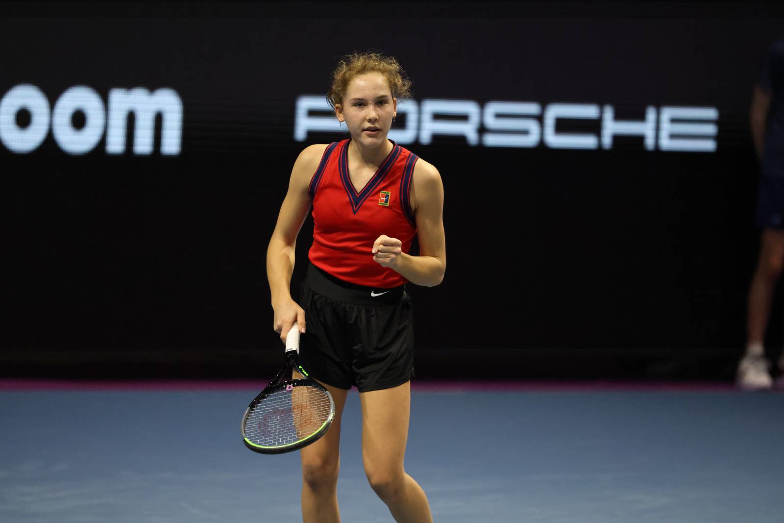 Россиянка Эрика Андреева не сумела пробиться в 1/4 финала турнира в Лионе