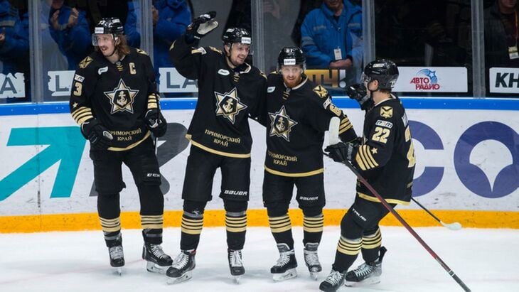 «Адмирал» переиграл «Салават Юлаев» и вышел в следующий раунд плей-офф КХЛ