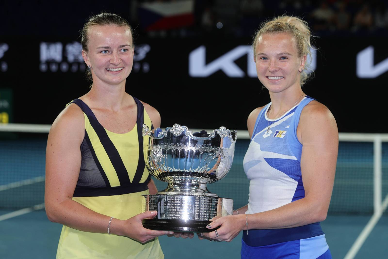 Чешки Крейчикова и Синякова в паре одержали победу на турнире в Индиан-Уэллсе