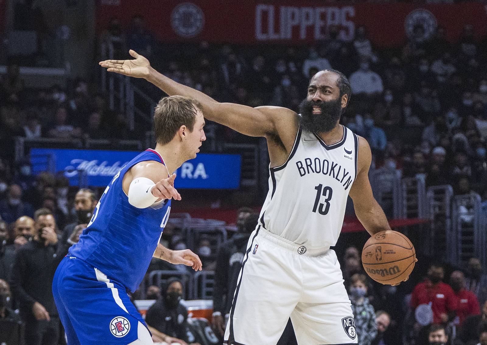 Харден общался с Каваем и Джорджем, защитник всё ещё хочет перейти в ...