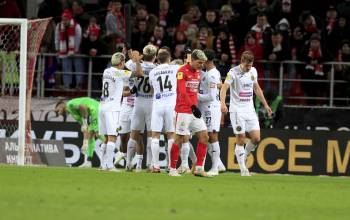 Neymar jr. пабло гави футболист. айсауи футболист. мейсон маунт челси. хулиан альварес манчестер.