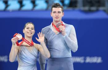 Мишина и Галлямов выиграли короткую программу на Спартакиаде