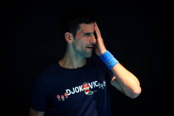 Джокович неожиданно проиграл итальянцу Нарди в третьем круге турнира в Индиан-Уэллсе