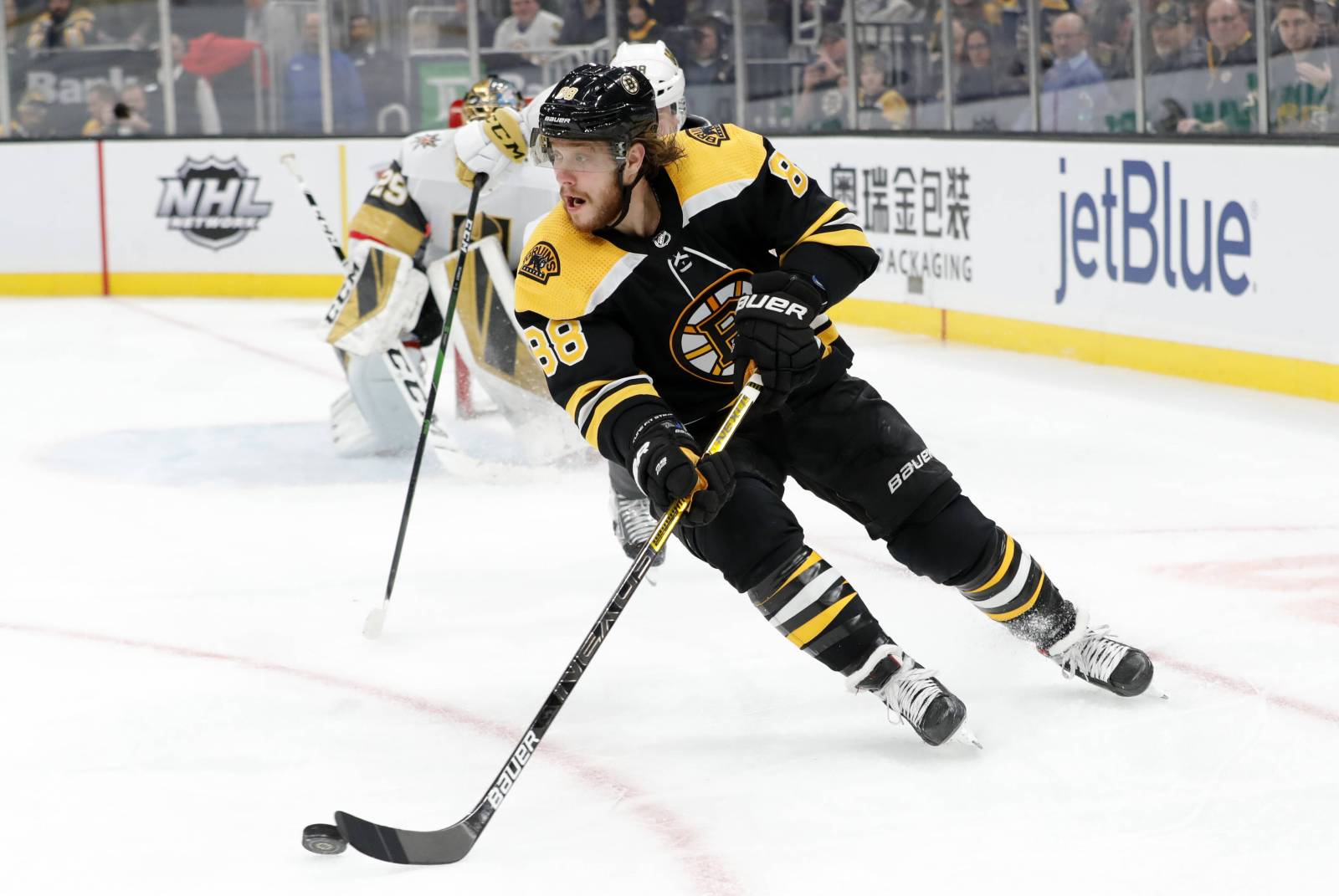 Форвард «Бостона» Пастрняк назван первой звездой игрового дня в НХЛ