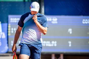 Котов разгромил Фоньини и вышел в полуфинал турнира в Марракеше
