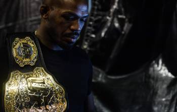 Чемпион UFC угрожал убийством допинг-офицеру - названо имя бойца