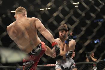 Анкалаев - о чемпионе UFC: «Нокаутирую его в первом раунде»