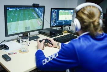 Сборную России по футболу вернули в eFootball