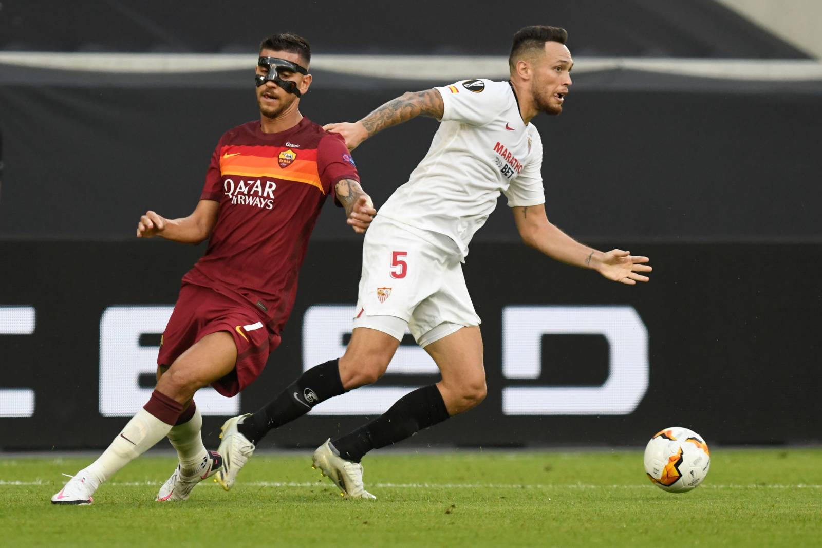«Рома» вылетела из Лиги Европы и принесла «Лацио» путёвку в Лигу чемпионов