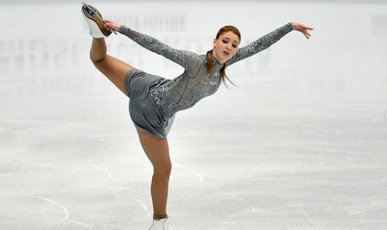 В Федерации фигурного катания на коньках России пояснили, что Сотскова пока не дисквалифицирована
