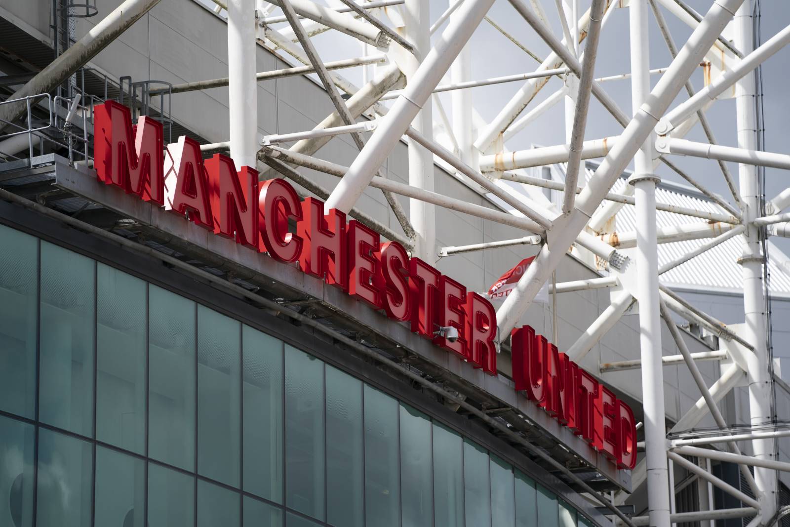 «Манчестер Юнайтед» отказался от идеи вступления в Суперлигу после жёсткой реакции ФИФА