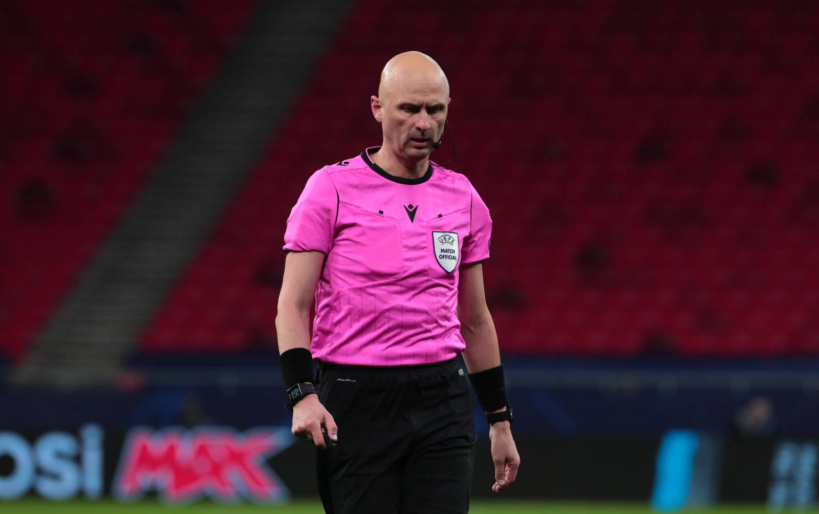 FIFA referee Сергей