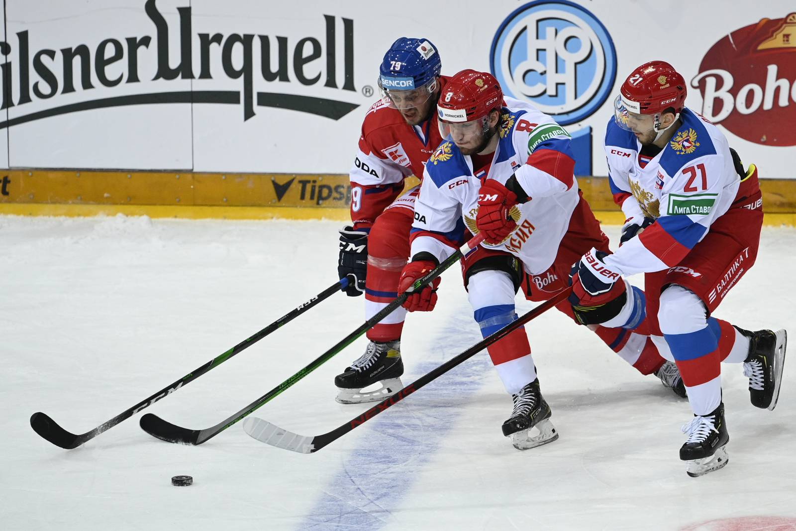 Сборная России по хоккею провела тренировку в Риге