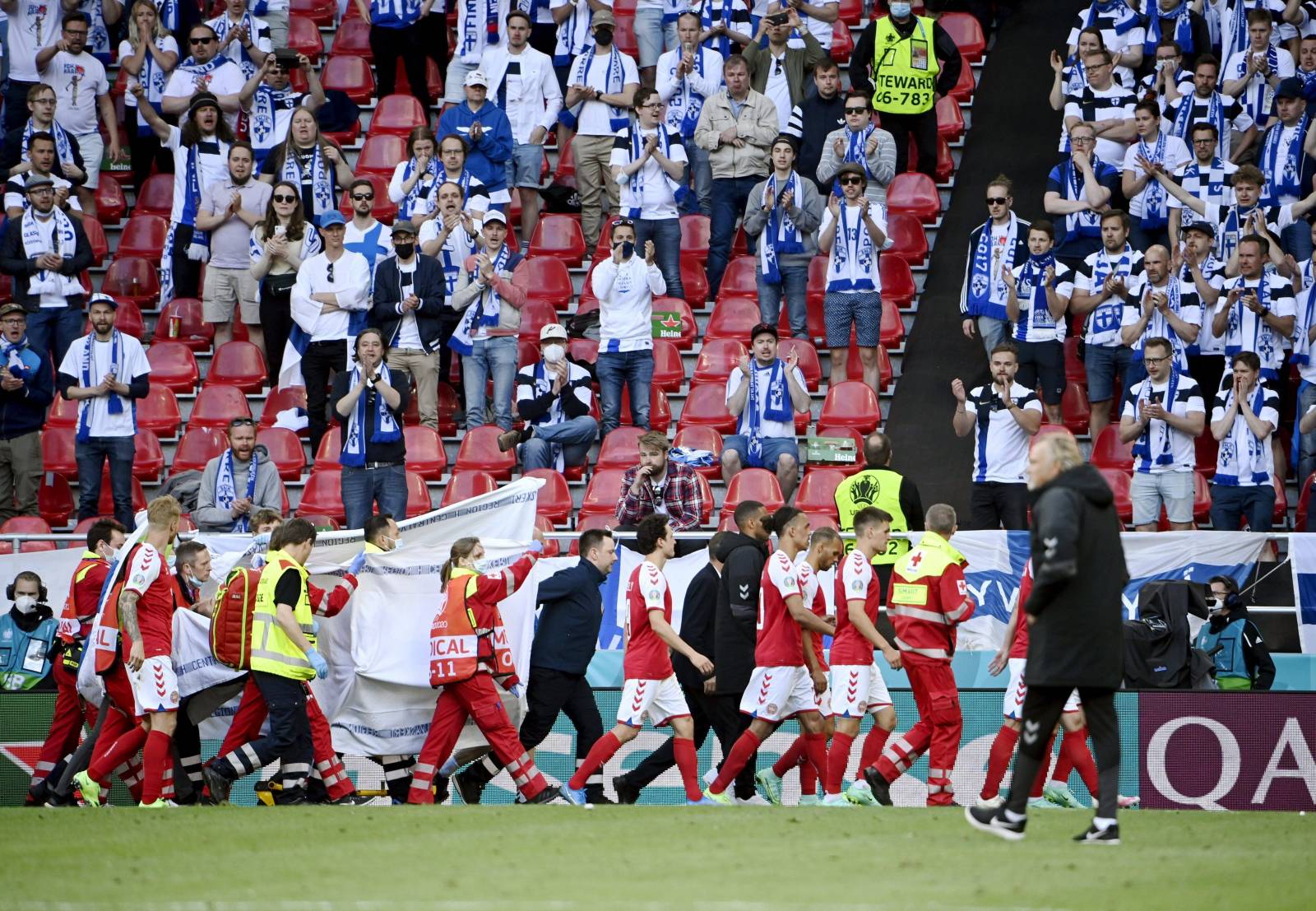 Лаудруп раскритиковал УЕФА за решение доиграть матч Дания-Финляндия