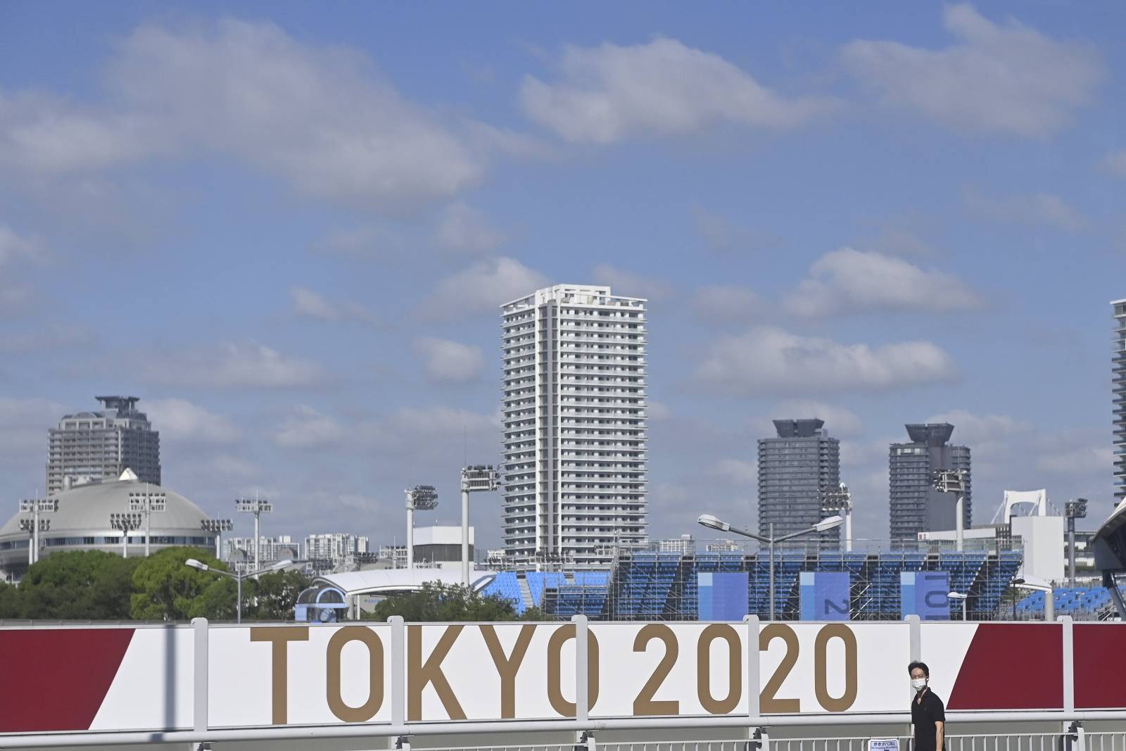 Находящийся под следствием за домогательства американский олимпиец пожаловался на ограничения в Токио