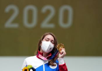 Стальные нервы России в симпатичной оболочке: Бацарашкина добыла второе золото на Олимпийских играх в Токио