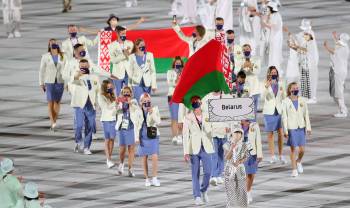 Беларусь пытается насильно вывезти свою бегунью из Токио. Спортсменка обратилась за помощью к МОК