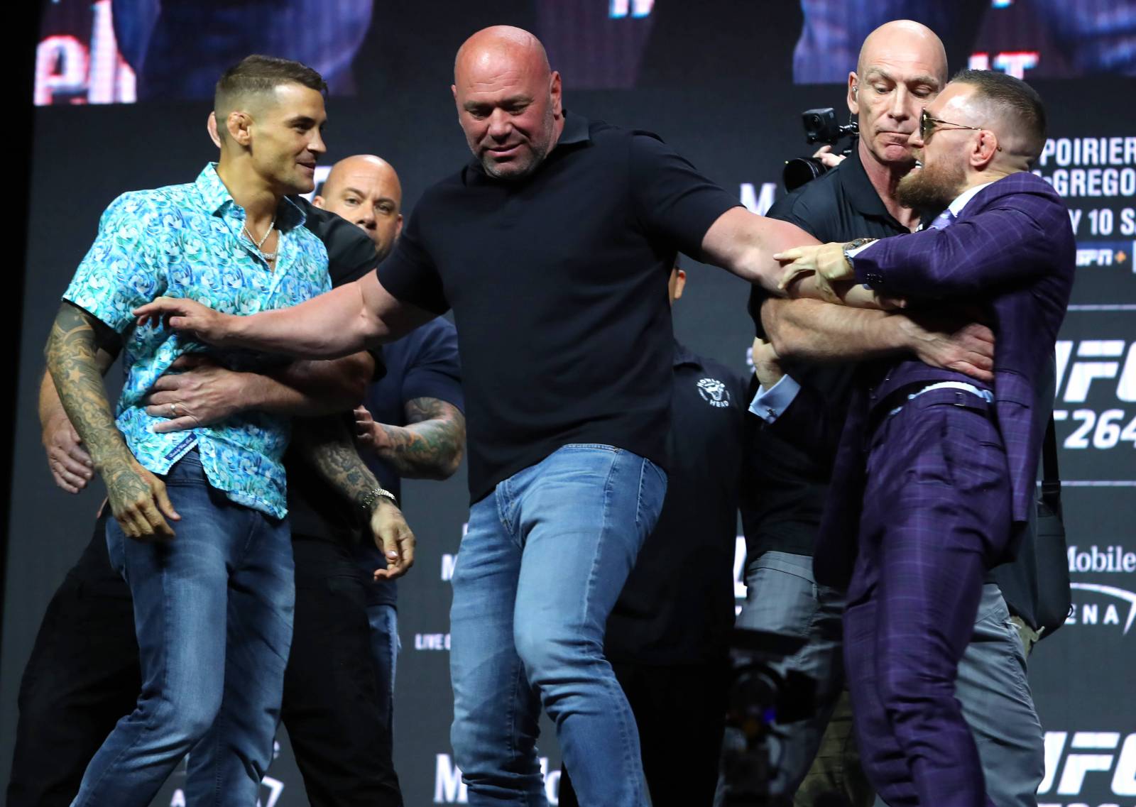 Президент UFC отреагировал на конфликт Макгрегора с известным рэпером
