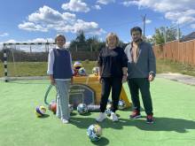 В рамках благотворительного проекта «Доступный спорт с детства» от BetBoom прошло вручение спортивного инвентаря в одной из самых маленьких школ в Свердловской области