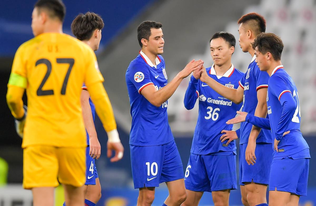 «Циндао Чжуннэн» — «Шанхай Шеньхуа»: надежный прогноз на матч чемпионата Китая по футболу
