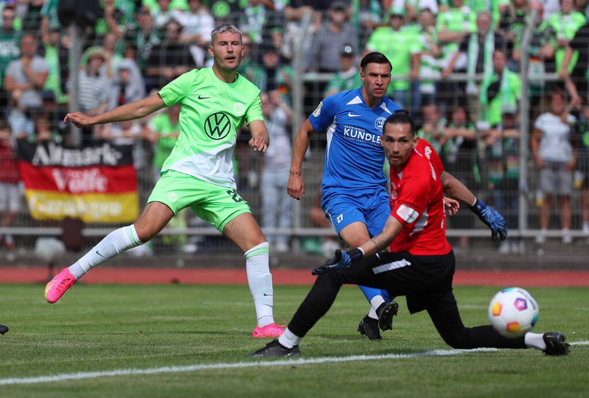 Девушки рб лейпциг. Байер бохум. Хайденхайм вольфсбург прогноз. Гамбург москва 7 февраля 2016 года. Футбольный клуб ганновер-96 академия.