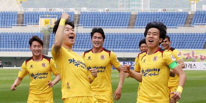 Gwangju – Jeonbuk Motors: forecast and bet on the South Korean Championship match
