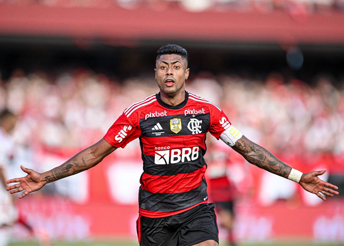 Brazilian League Serie A - Round 4 - Flamengo player Erick Pulgar