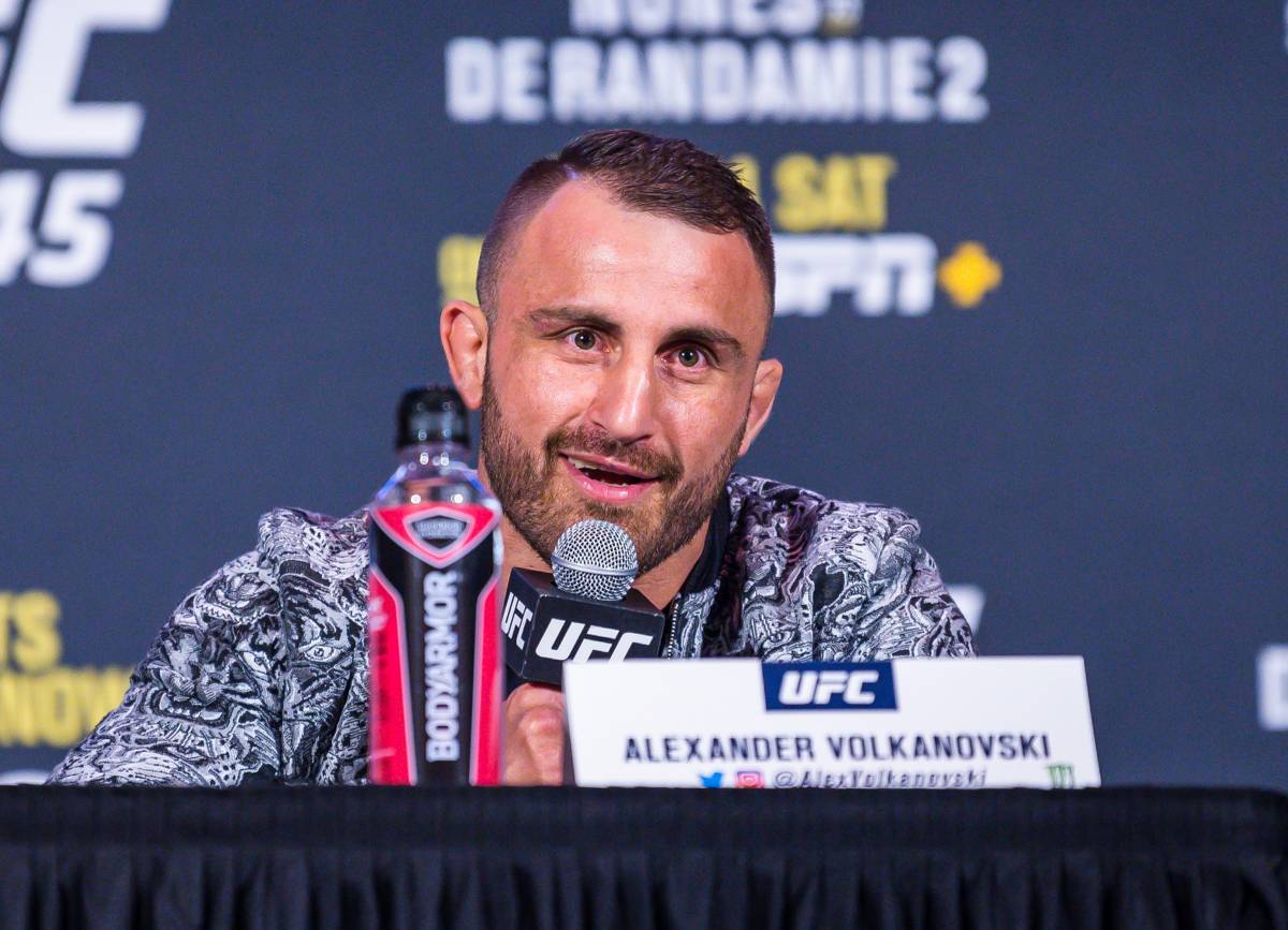 Александр Волкановски – Брайан Ортега: прогноз на бой UFC