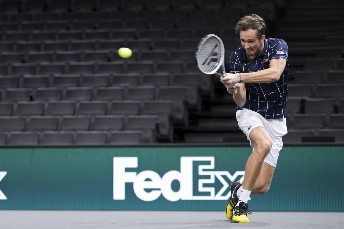 Ван де Зандшульп - Медведев: прогноз и ставка на матч третьего круга Australian Open