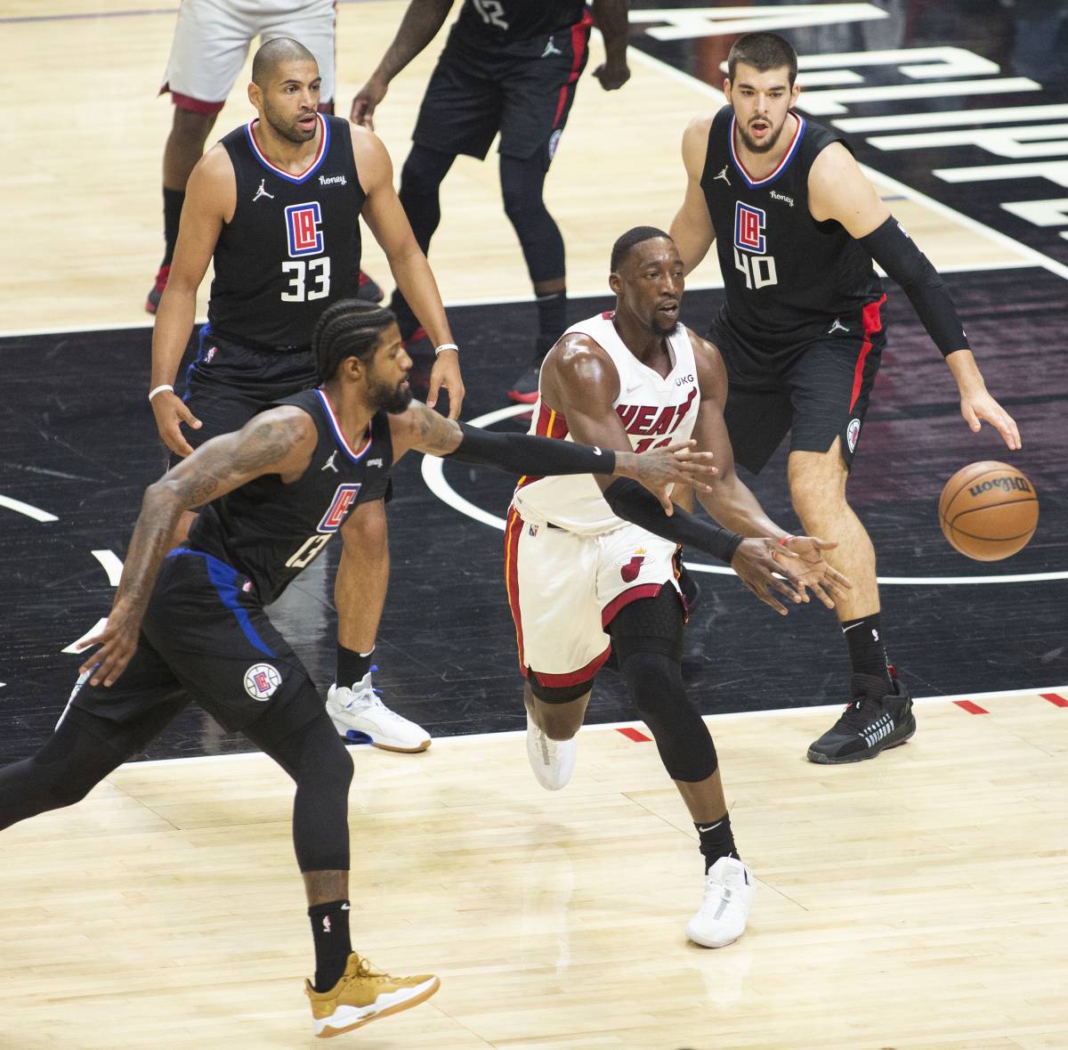 «Нью-Йорк Никс» - «Лос-Анджелес Клипперс»: прогноз на матч НБА