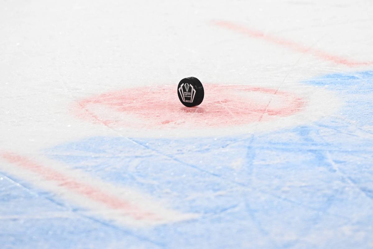 Хоккеисты на льду