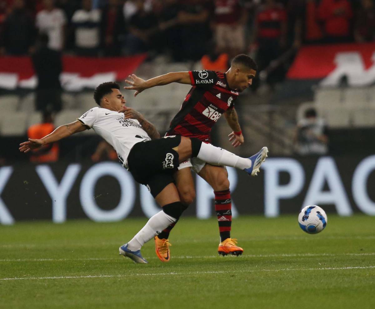 «Аваи» – «Коринтианс»: прогноз и ставка на матч Серии А Бразилии