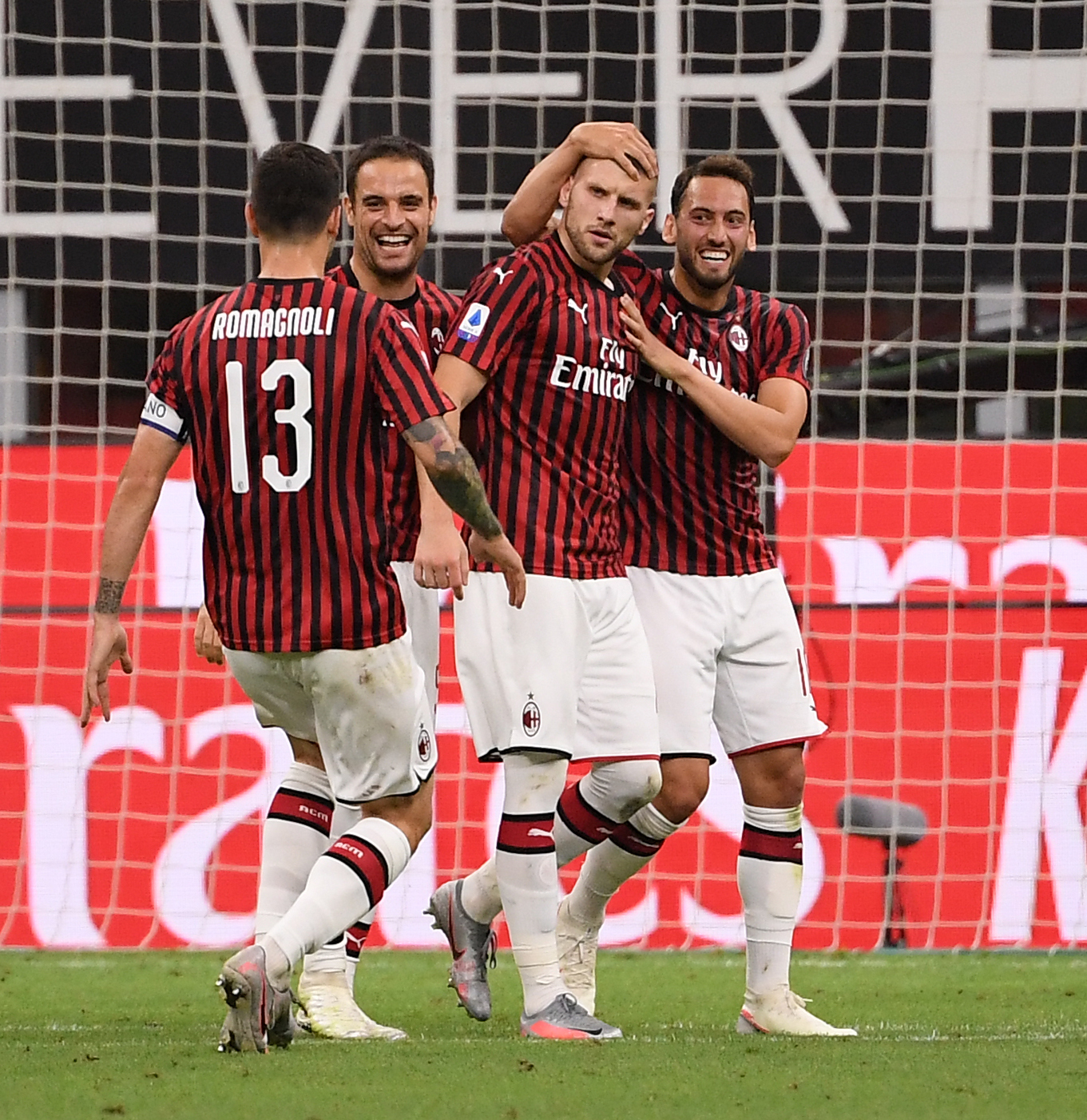 «Наполи» - «Милан»: прогноз на матч чемпионата Италии