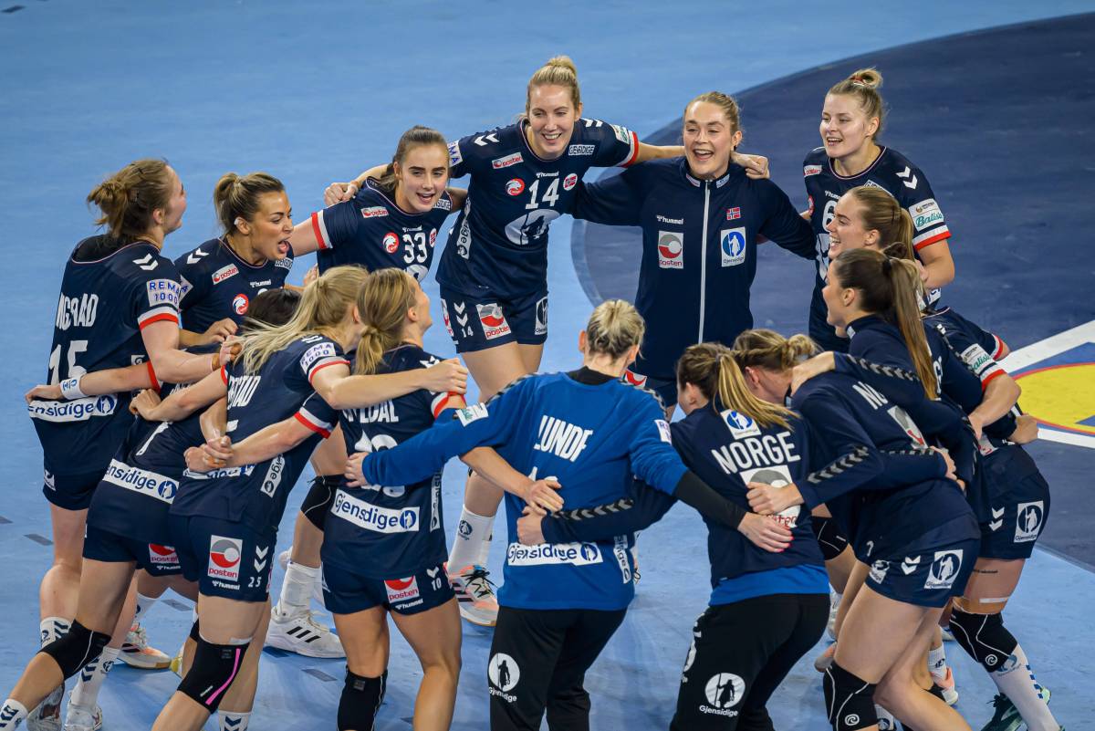 Франция норвегия прогноз гандбол. Гандбол женщины. Гандбол сборная Дания. Гандбол Чемпионат Европы женщины 2022. Гандбол женщины Дания.