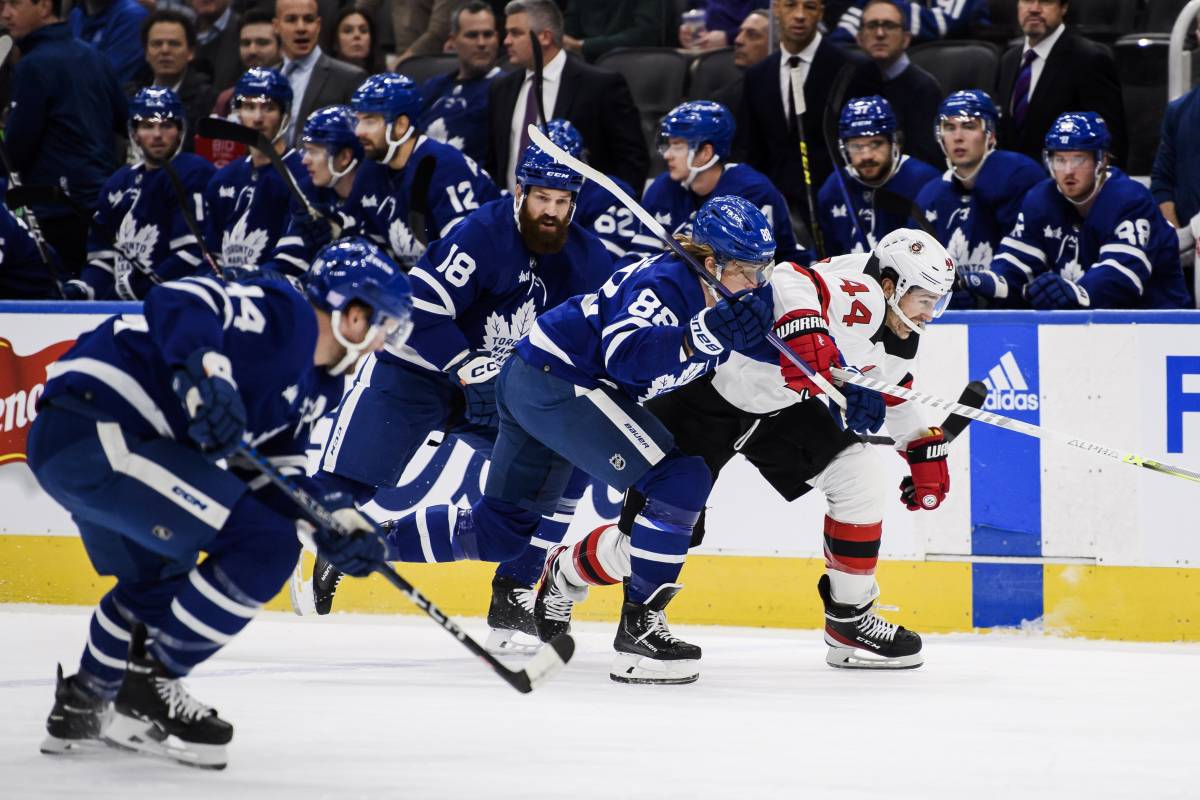 «Аризона Койотс» — «Торонто Мэйпл Лифс»: точный прогноз на матч НХЛ