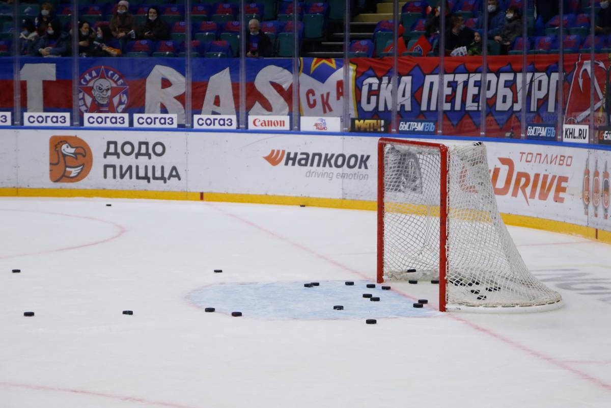 «Бейбарыс Атырау» - «ХК Хумо»: уверенные ставки на третий матч 1/2 финала чемпионата Казахстана по хоккею
